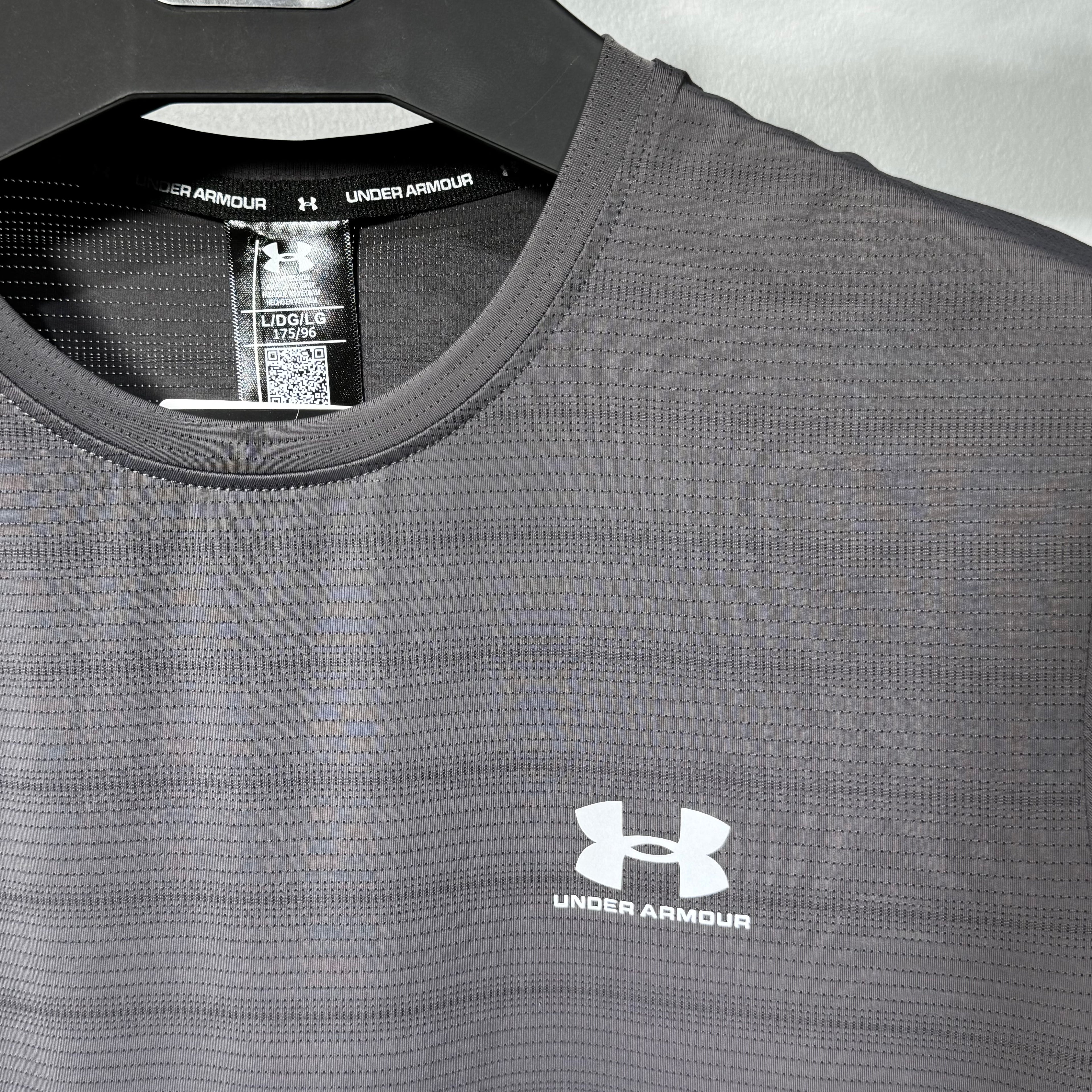 T'SHIRT UNDER ARMOUR GRIS SOURIS