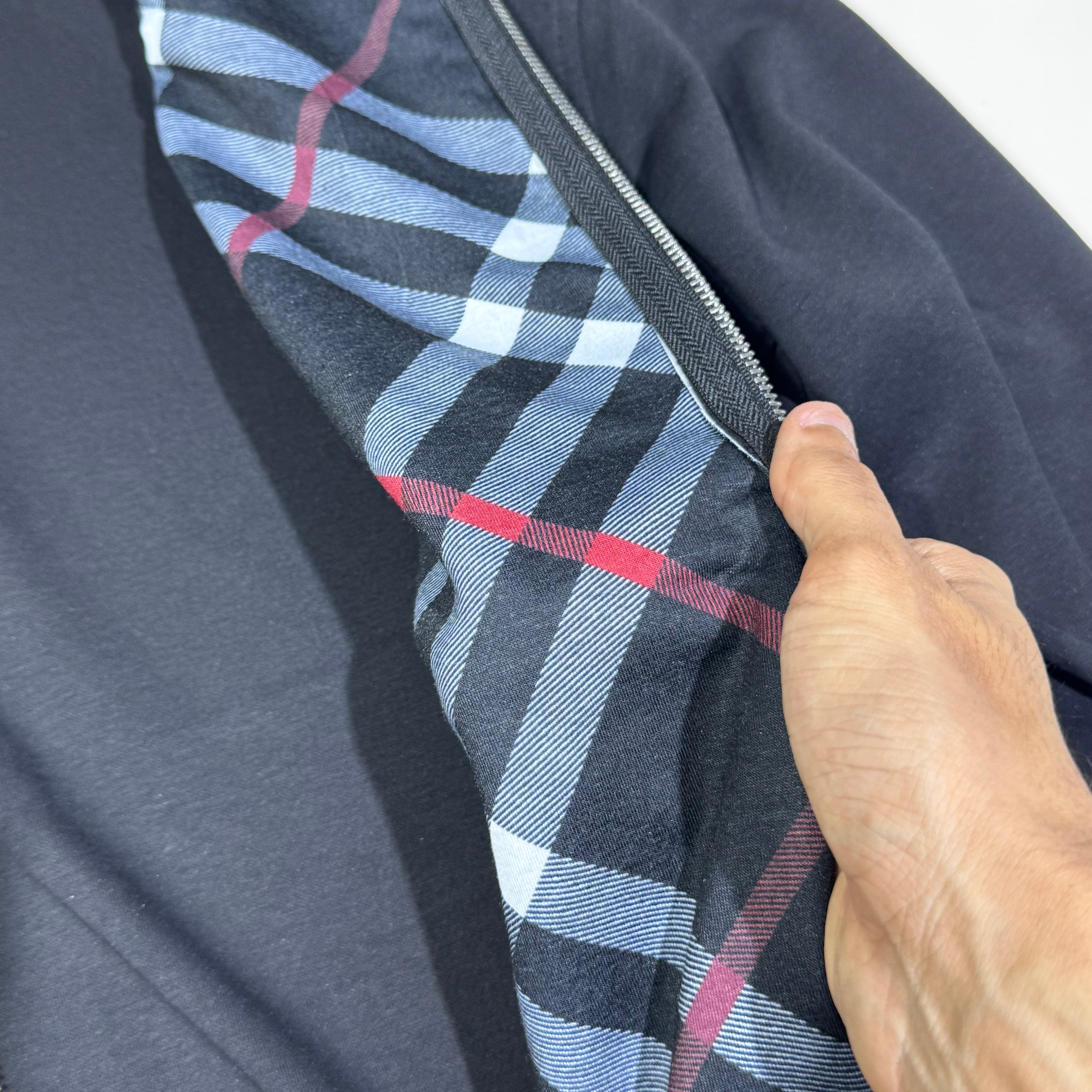 BURBERRY ZIP UP HOODIE BLACK