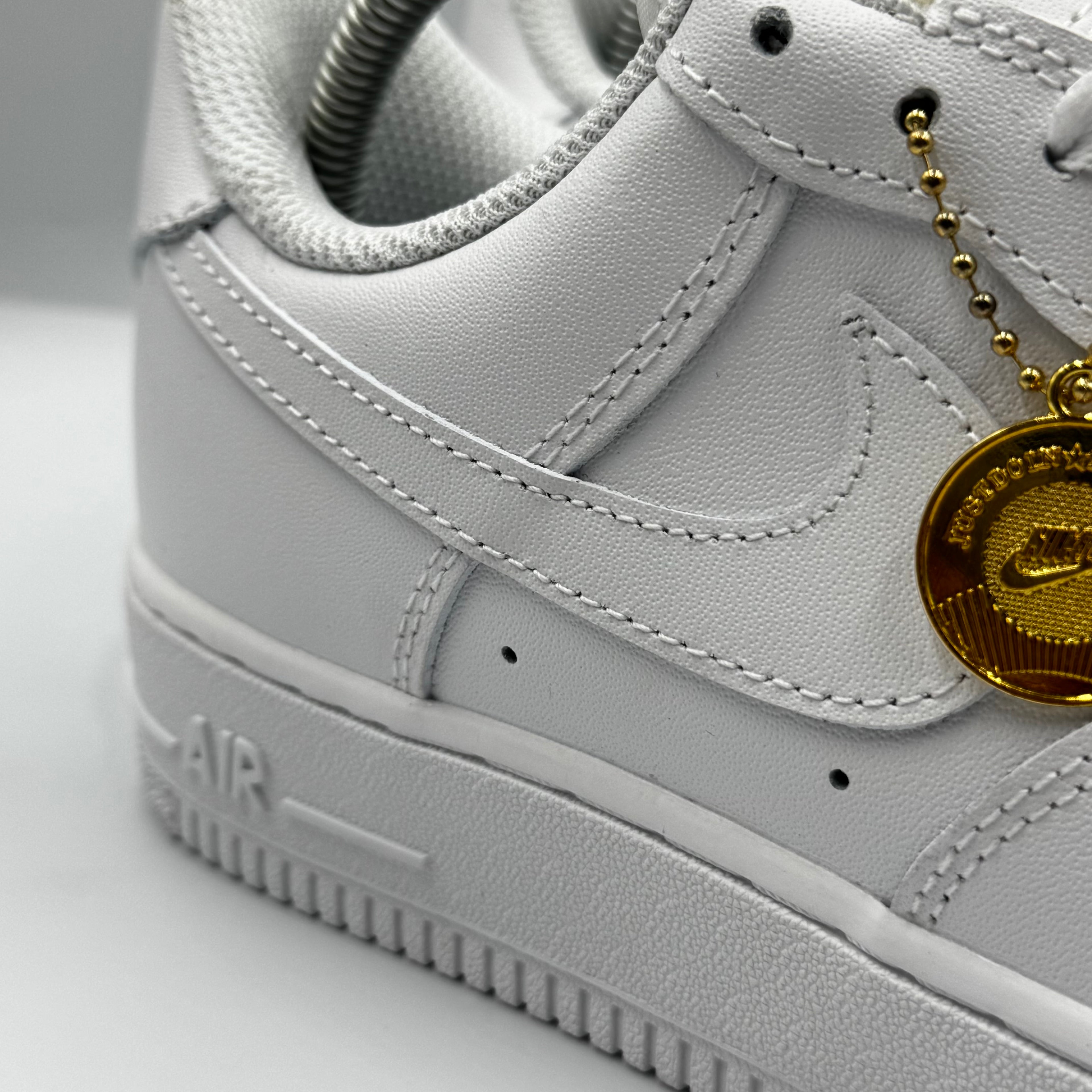 AIR FORCE TRIPLE WHITE ( HIGH QUALITY)