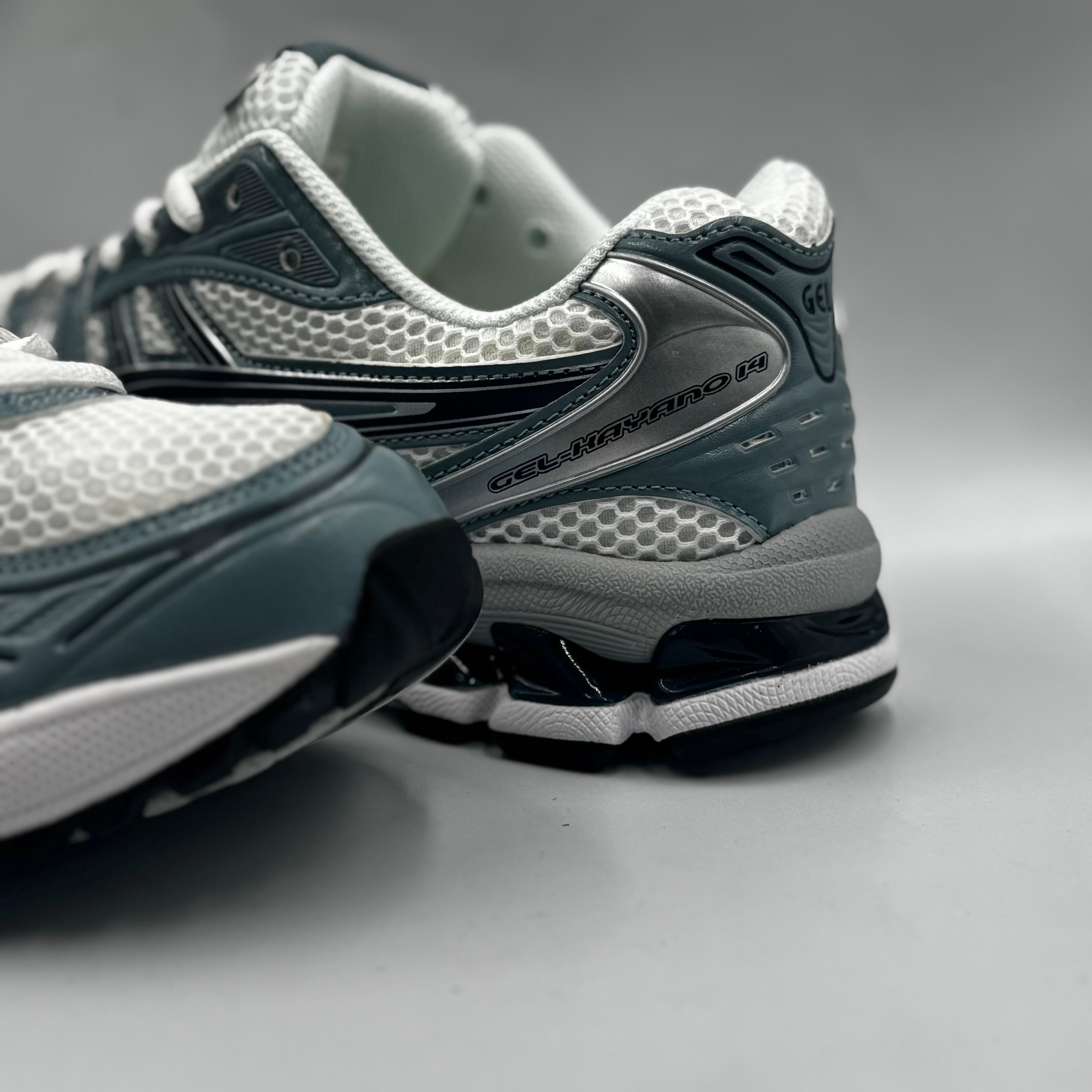 ASICS KAYANO 14 WHITE FJORD GREY