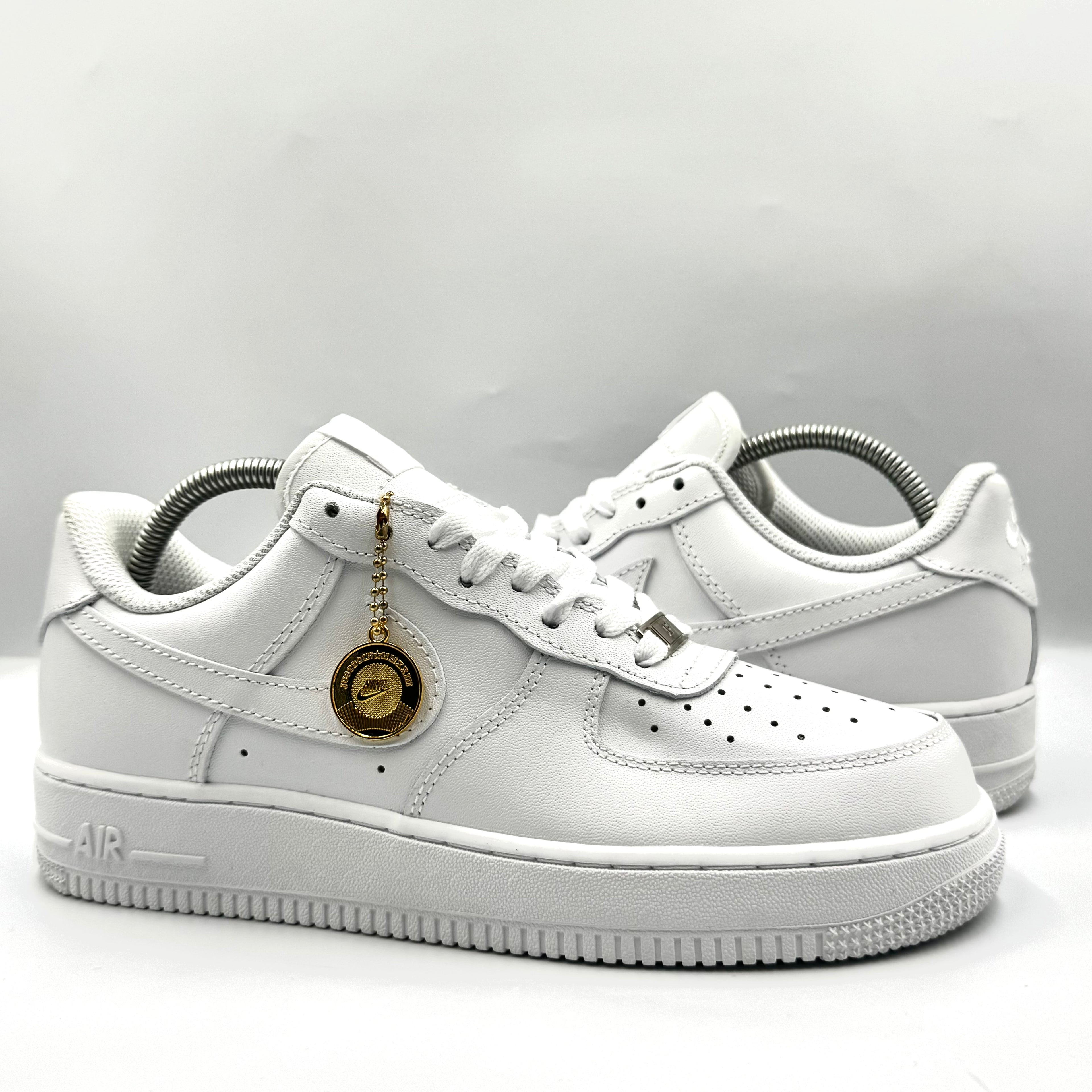 AIR FORCE TRIPLE WHITE ( HIGH QUALITY)