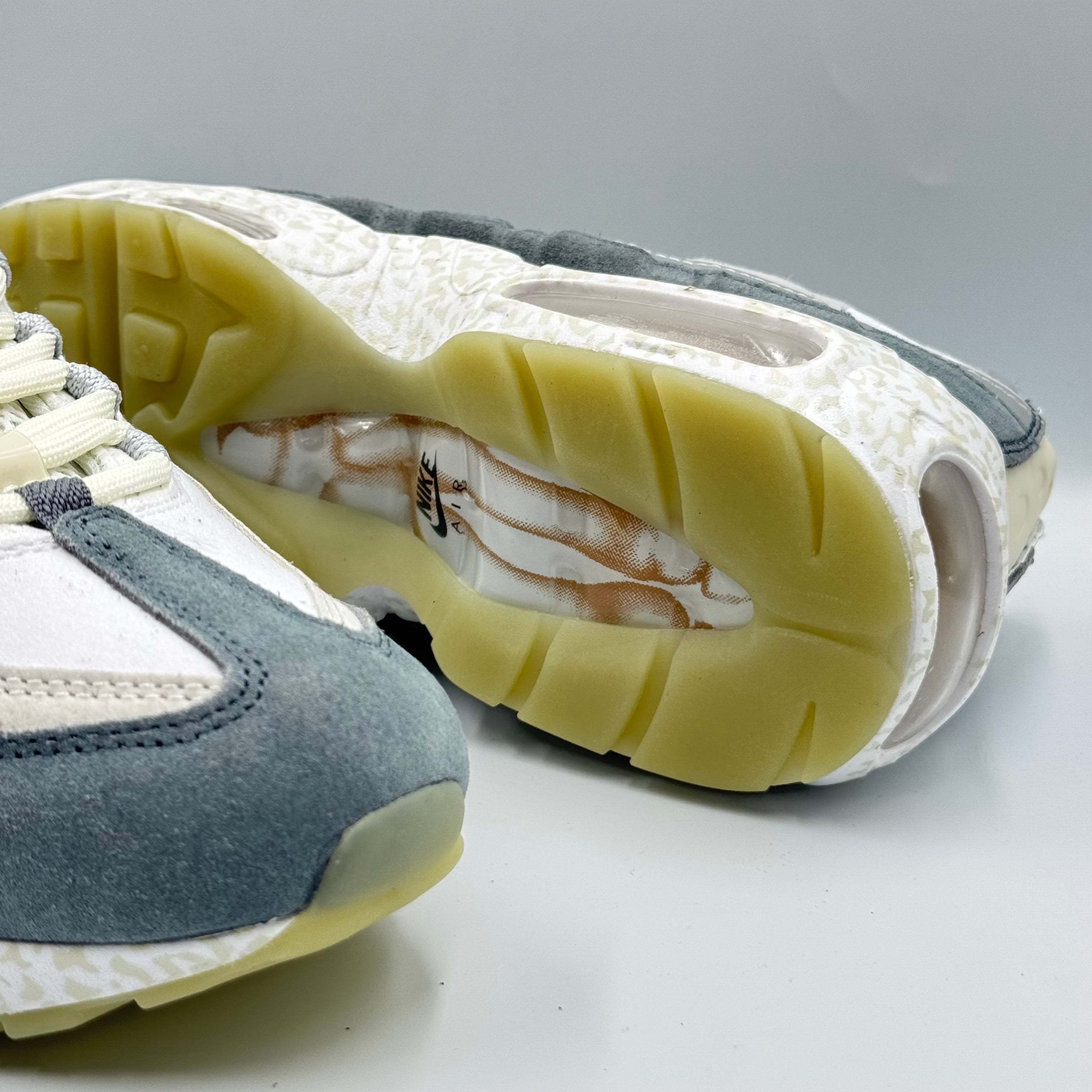 AIR MAX 95 ANTOMY LIGHTBONE 🦴