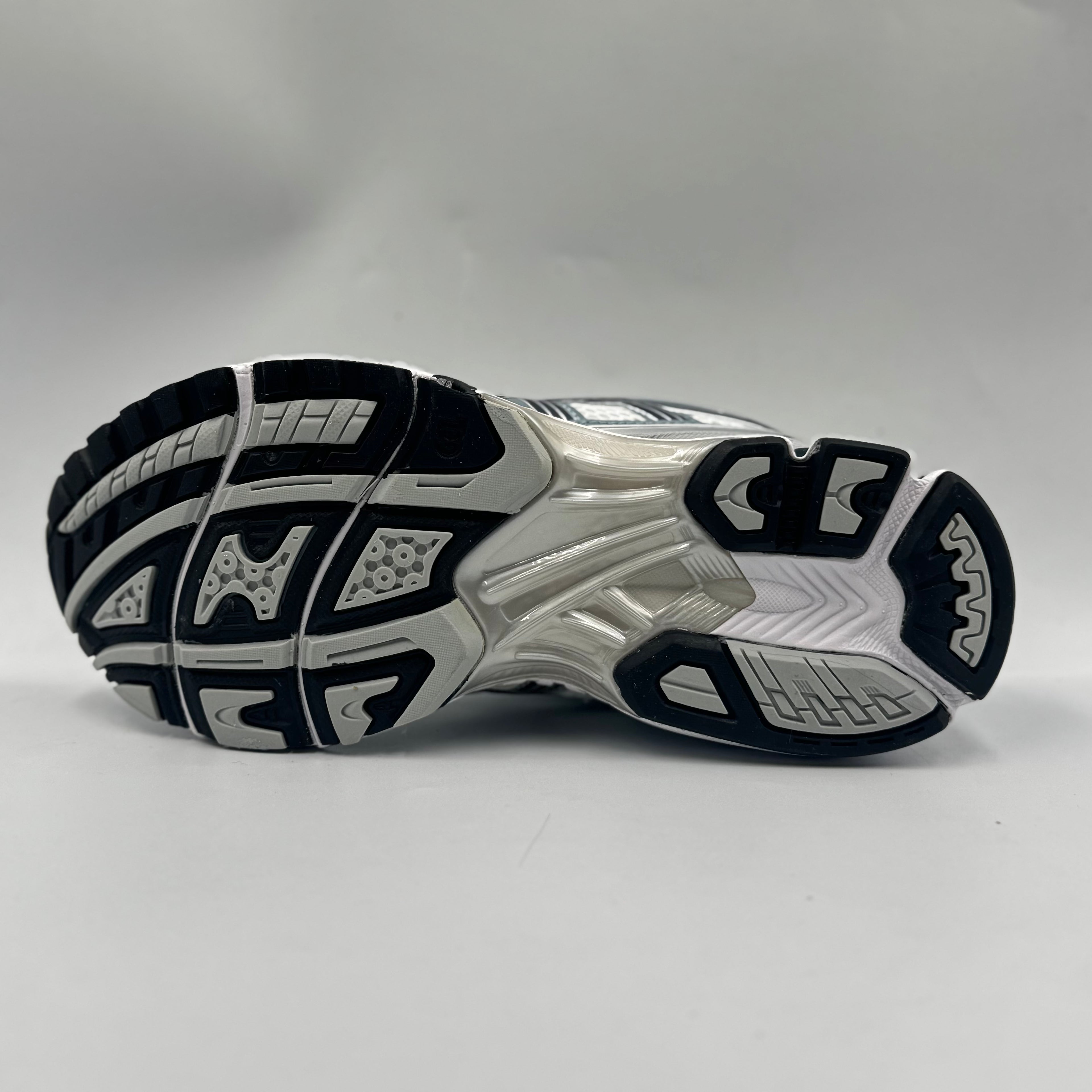 ASICS KAYANO 14 WHITE FJORD GREY