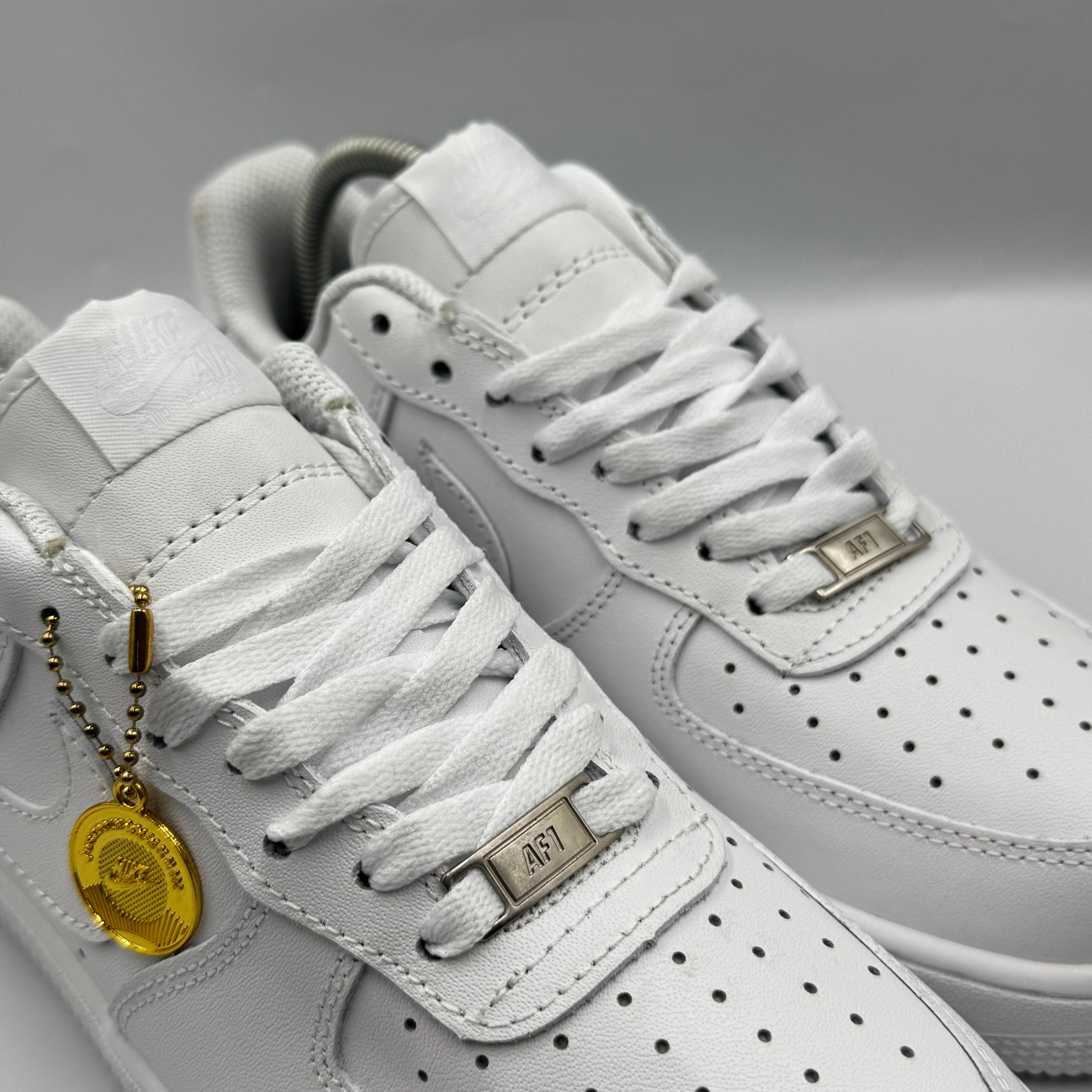 AIR FORCE TRIPLE WHITE ( HIGH QUALITY)