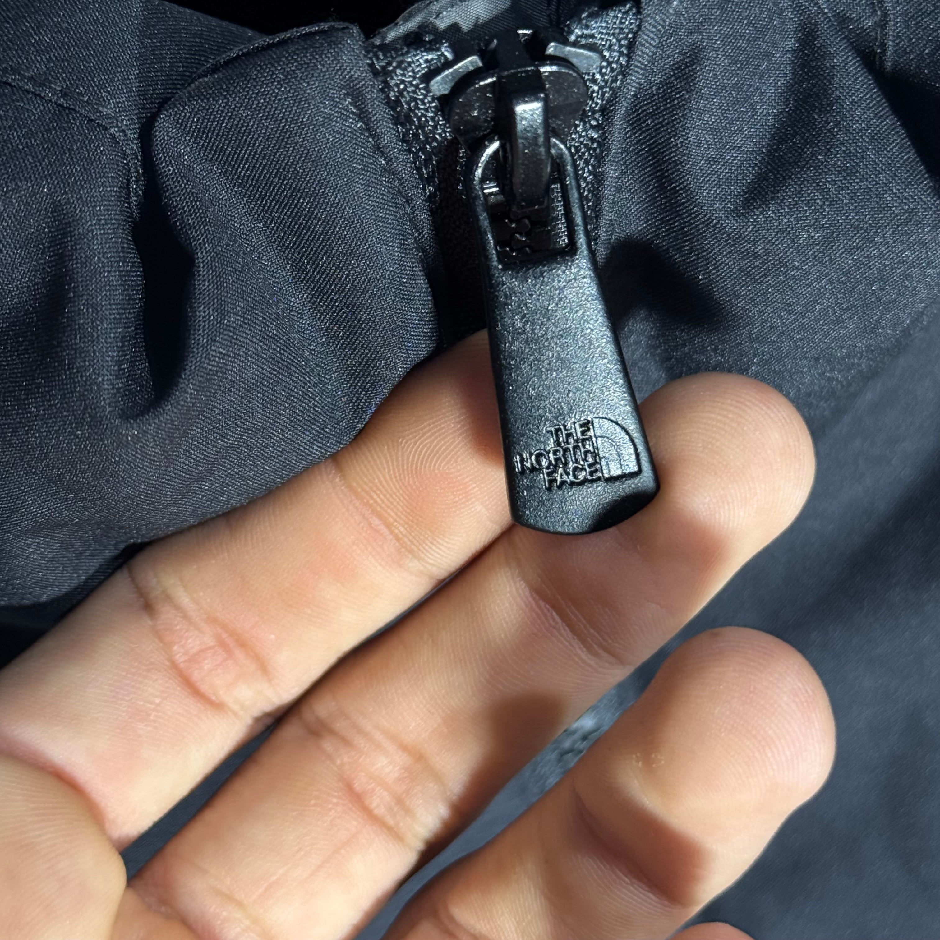 TNF 700 PUFFER JACKET BLACK