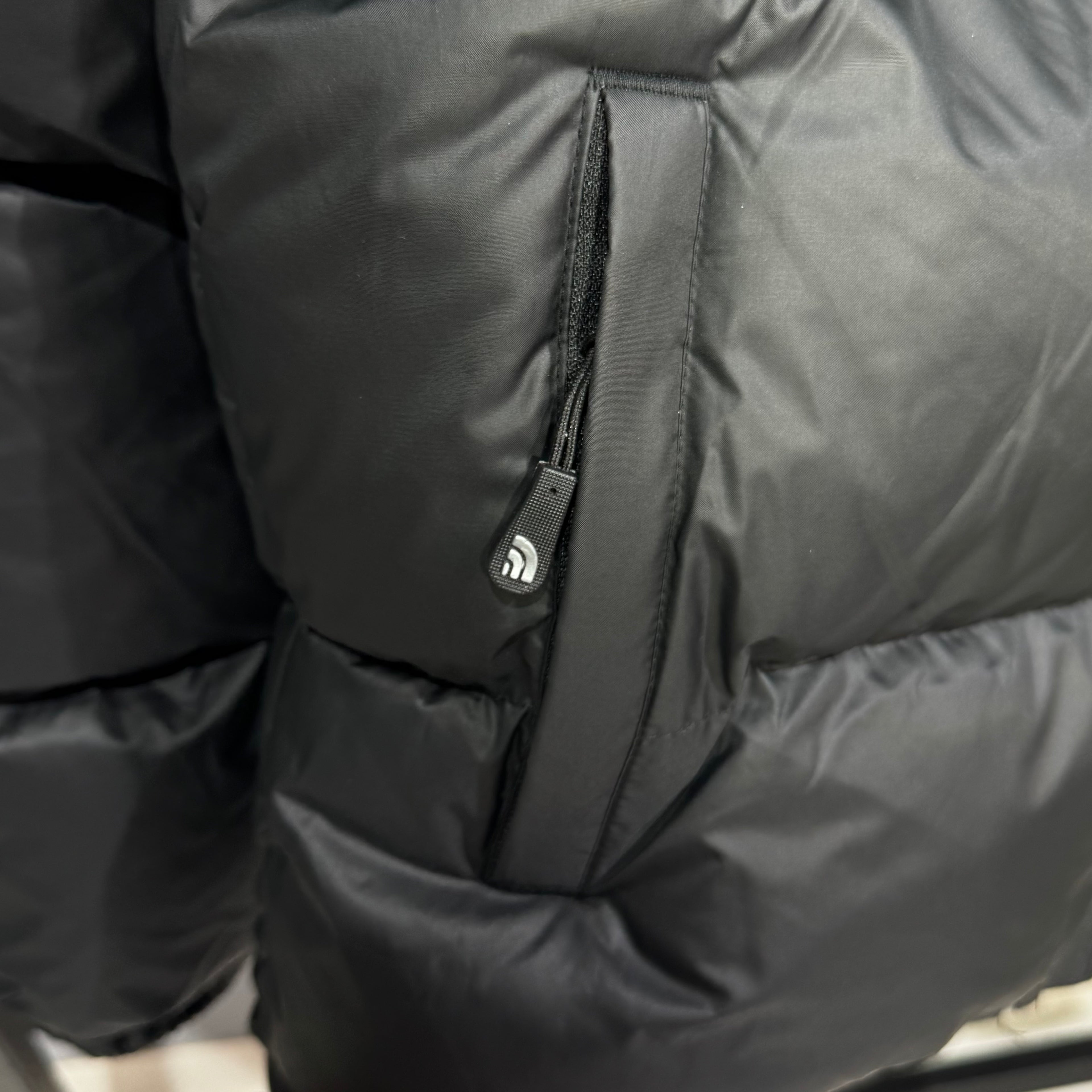 TNF 700 PUFFER JACKET BLACK